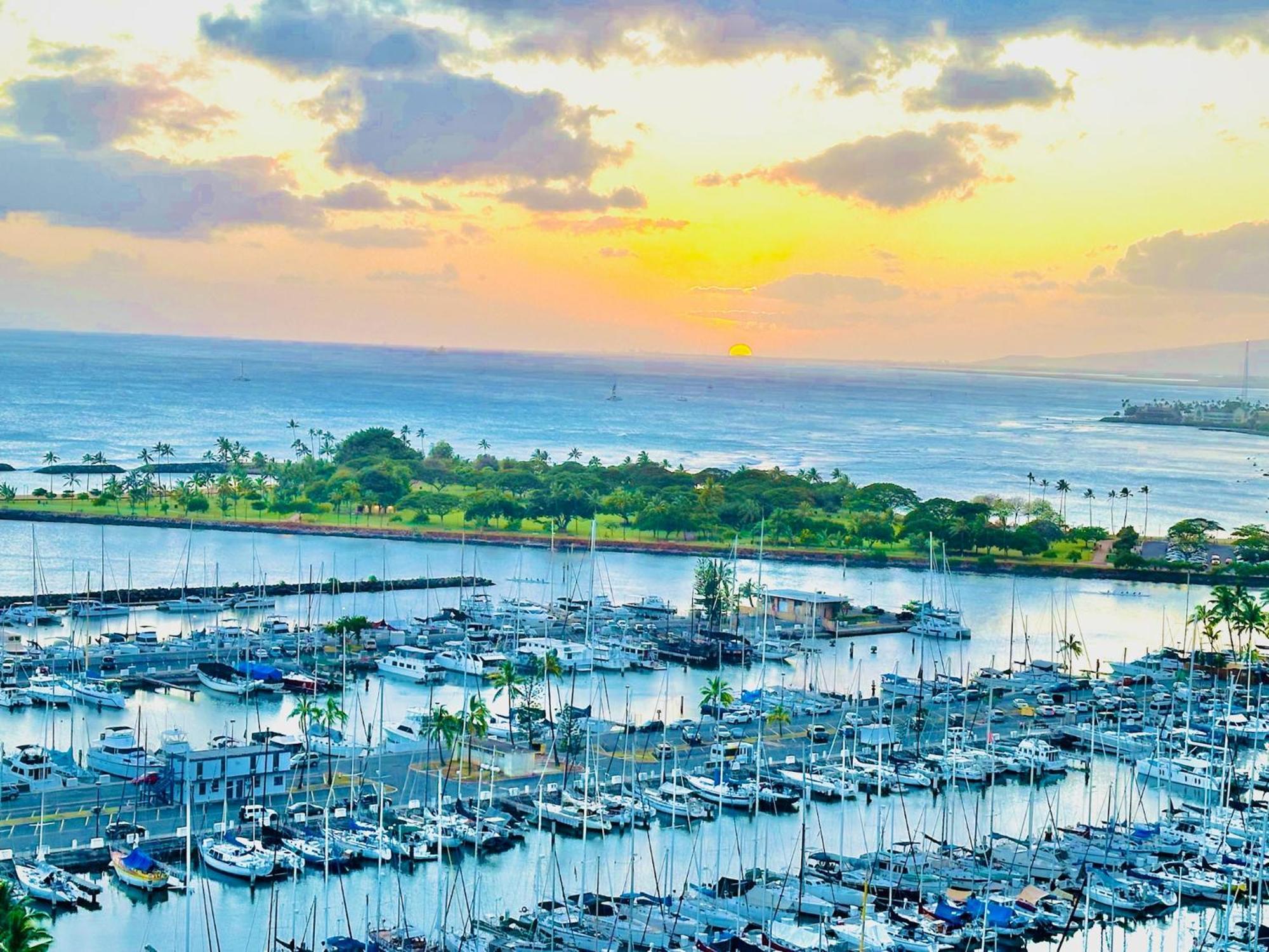 Waikiki Beach Experience! Luxury Oceanview Suite! Χονολουλού Εξωτερικό φωτογραφία